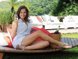 Ana Carolina Dias feet photo 3
