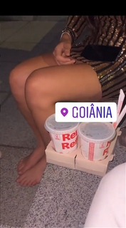 Ana Castela feet photo thumbnail