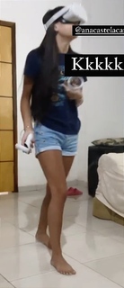 Ana Castela feet photo thumbnail