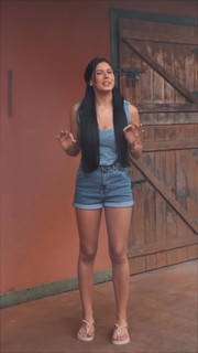 Ana Castela feet photo thumbnail