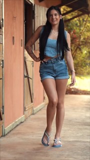 Ana Castela feet photo thumbnail