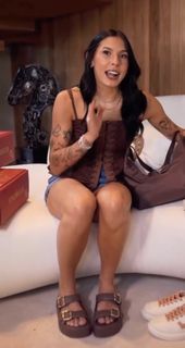 Ana Castela feet photo 5