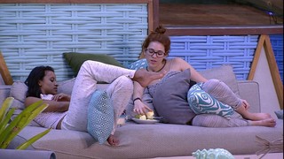 Ana Clara Lima feet photo thumbnail