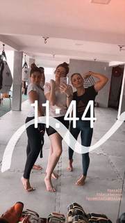 Ana Clara Lima feet photo thumbnail