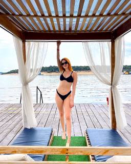 Ana Clara Lima feet photo thumbnail