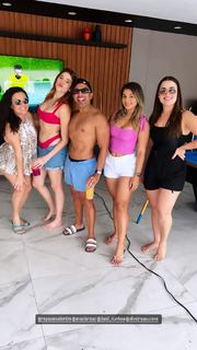 Ana Clara Lima feet photo thumbnail