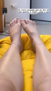 Ana Clara Lima feet photo thumbnail