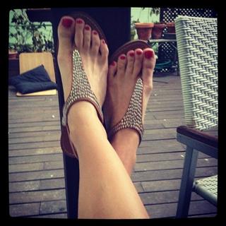 Ana Fernández feet photo thumbnail