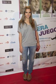 Ana Fernández feet photo thumbnail