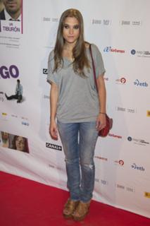 Ana Fernández feet photo thumbnail