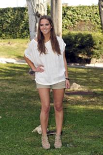 Ana Fernández feet photo thumbnail