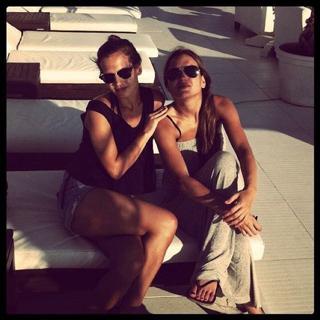 Ana Fernández feet photo thumbnail