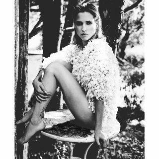 Ana Fernández feet photo thumbnail