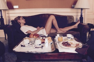 Ana Fernández feet photo thumbnail