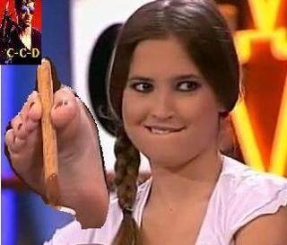 Ana Fernández feet photo thumbnail