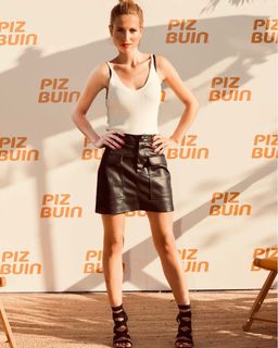 Ana Fernández feet photo thumbnail