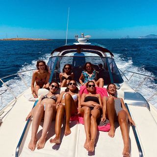 Ana Fernández feet photo thumbnail