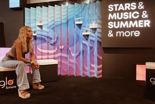 Ana Fernández feet photo thumbnail