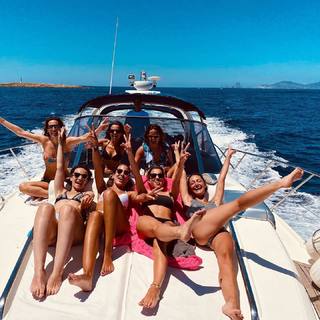 Ana Fernández feet photo thumbnail