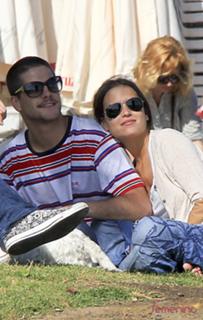 Ana Fernández feet photo thumbnail