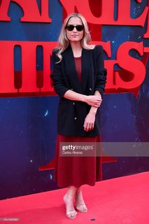 Ana Fernández feet photo thumbnail