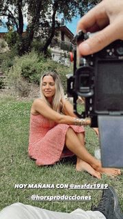 Ana Fernández feet photo thumbnail