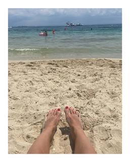 Ana Fernández feet photo thumbnail