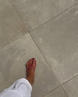 Ana Fernández feet photo thumbnail