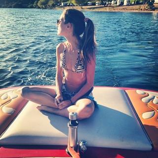 Ana Free feet photo 5