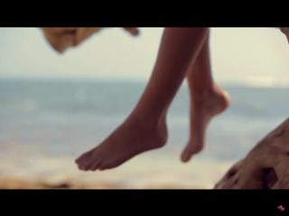 Ana Free feet photo 4