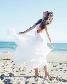 Ana Free feet photo 8