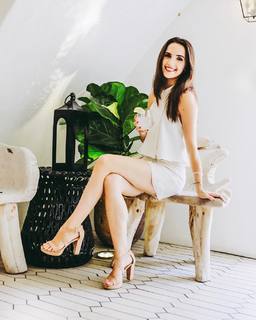 Ana Free feet photo 14