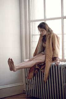 Ana Girardot feet photo 15