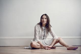 Ana Girardot feet photo 14