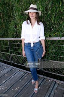 Ana Girardot feet photo 8