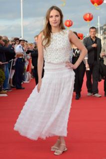 Ana Girardot feet photo 17