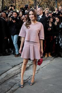 Ana Girardot feet photo 8