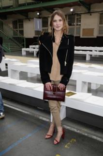 Ana Girardot feet photo 2