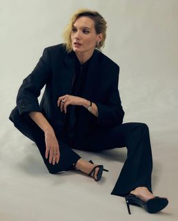 Ana Girardot feet photo 8
