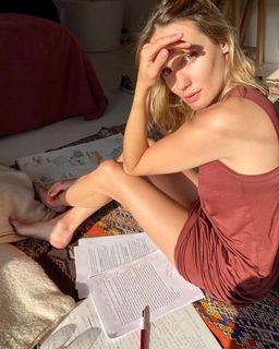 Ana Girardot feet photo 7