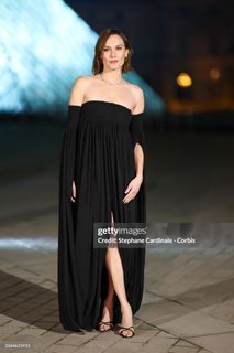 Ana Girardot feet photo 5