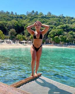 Ana Golja feet photo 11