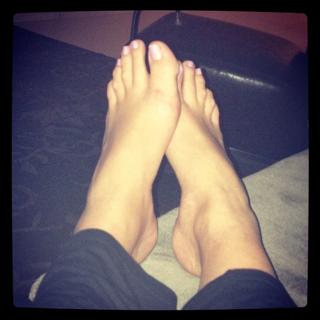 Ana Hickmann feet photo thumbnail