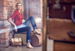 Ana Hickmann feet photo thumbnail