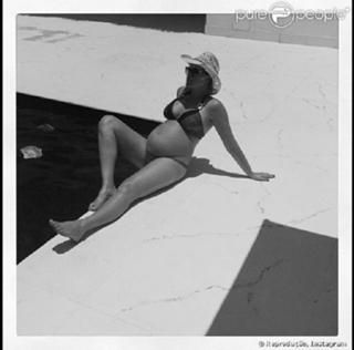Ana Hickmann feet photo thumbnail