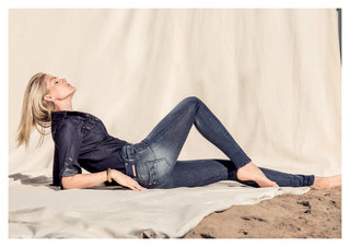 Ana Hickmann feet photo thumbnail