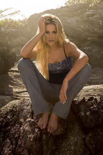 Ana Hickmann feet photo thumbnail