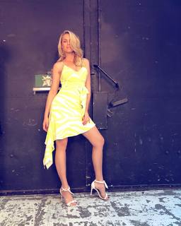 Ana Hickmann feet photo thumbnail