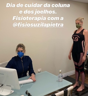 Ana Hickmann feet photo thumbnail