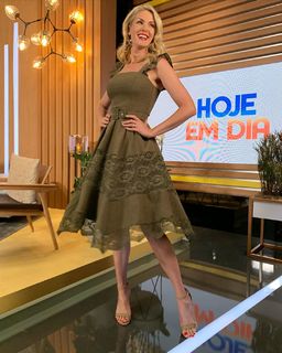 Ana Hickmann feet photo thumbnail